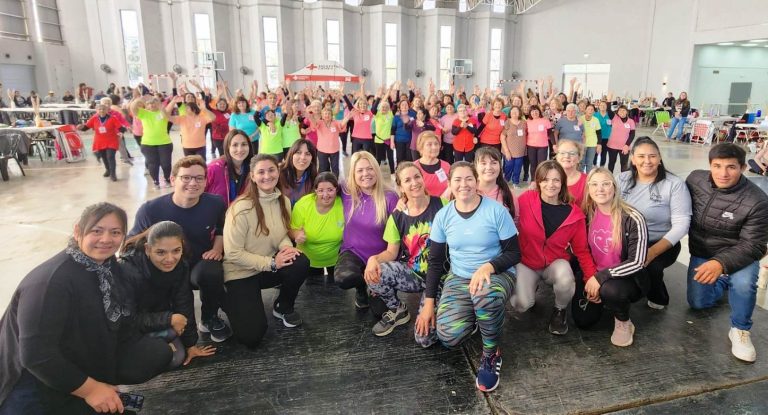 Se está realizando el encuentro de adultos mayores en el CEF 7040. Durante toda la jornada se estarán organizando actividades.